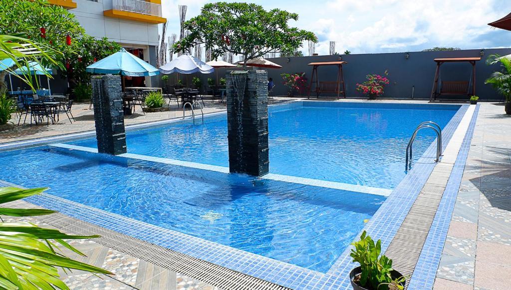 Vega Prime Hotel & Convention Sorong Exterior foto