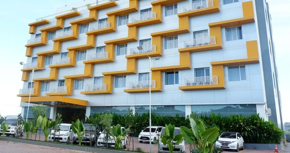 Vega Prime Hotel & Convention Sorong Exterior foto