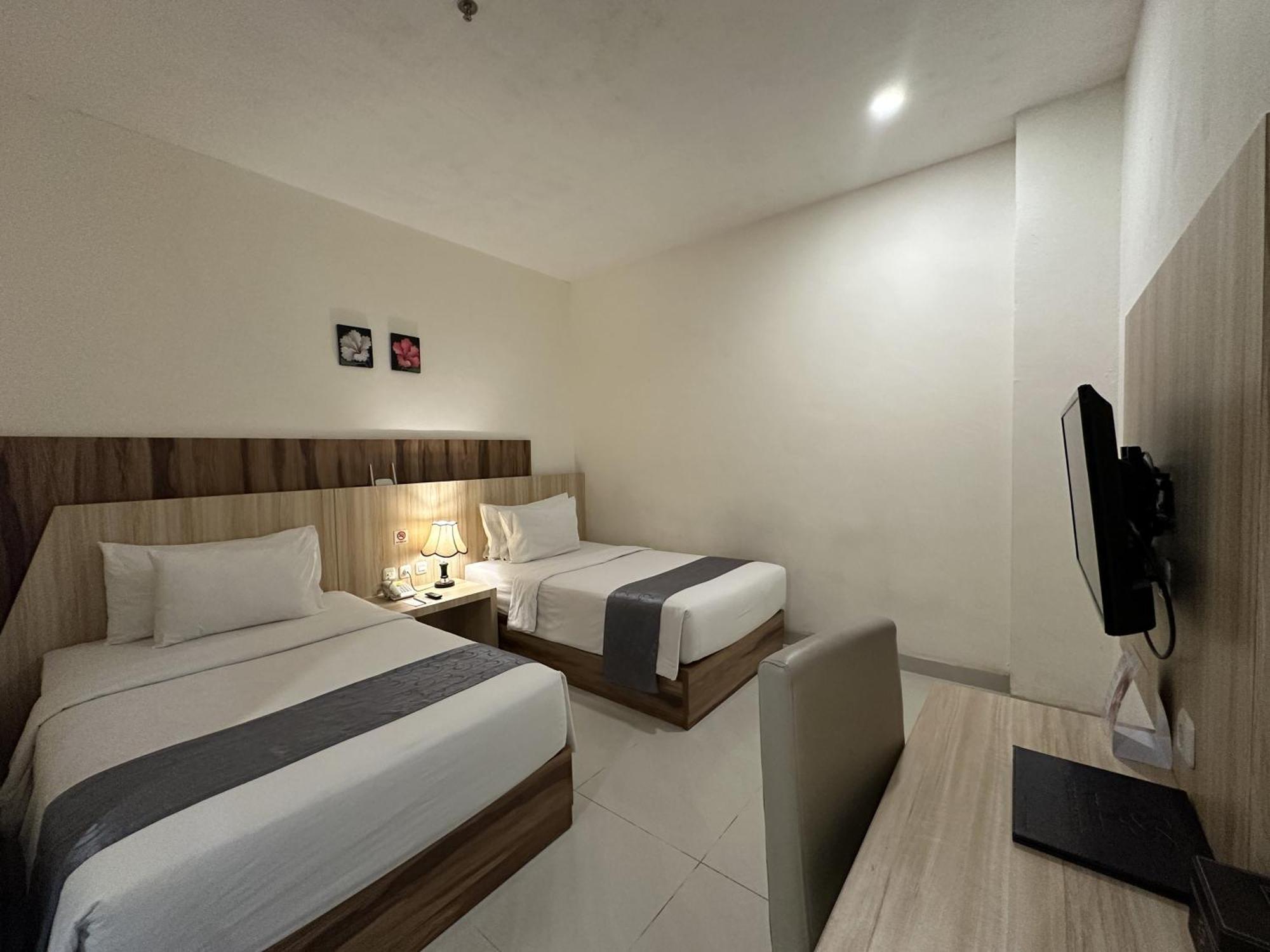 Vega Prime Hotel & Convention Sorong Zimmer foto